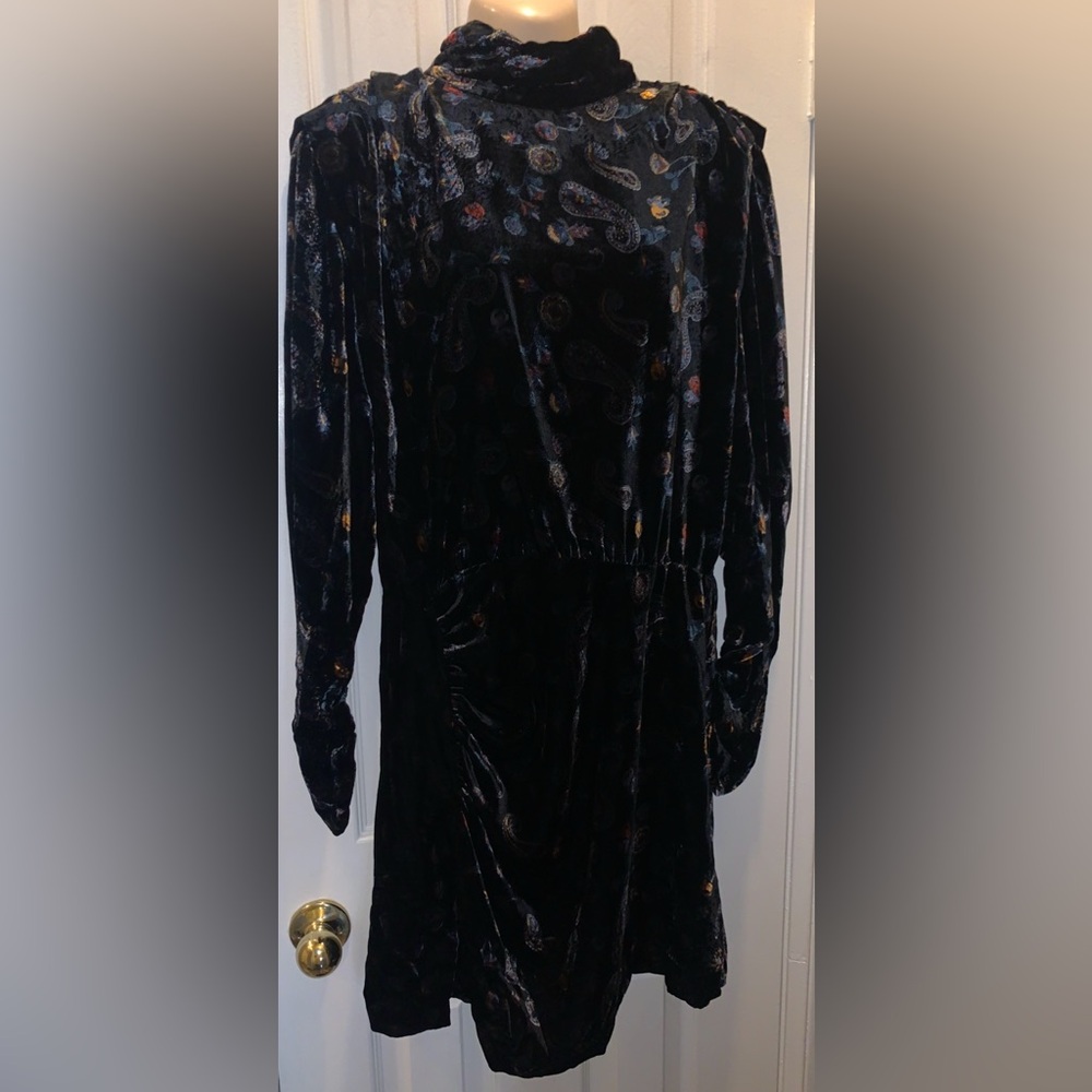 ZARA PAISLEY ELVET RUCHED DRESS WITH ALIT AND OPEN BACK - Picture 5 of 11